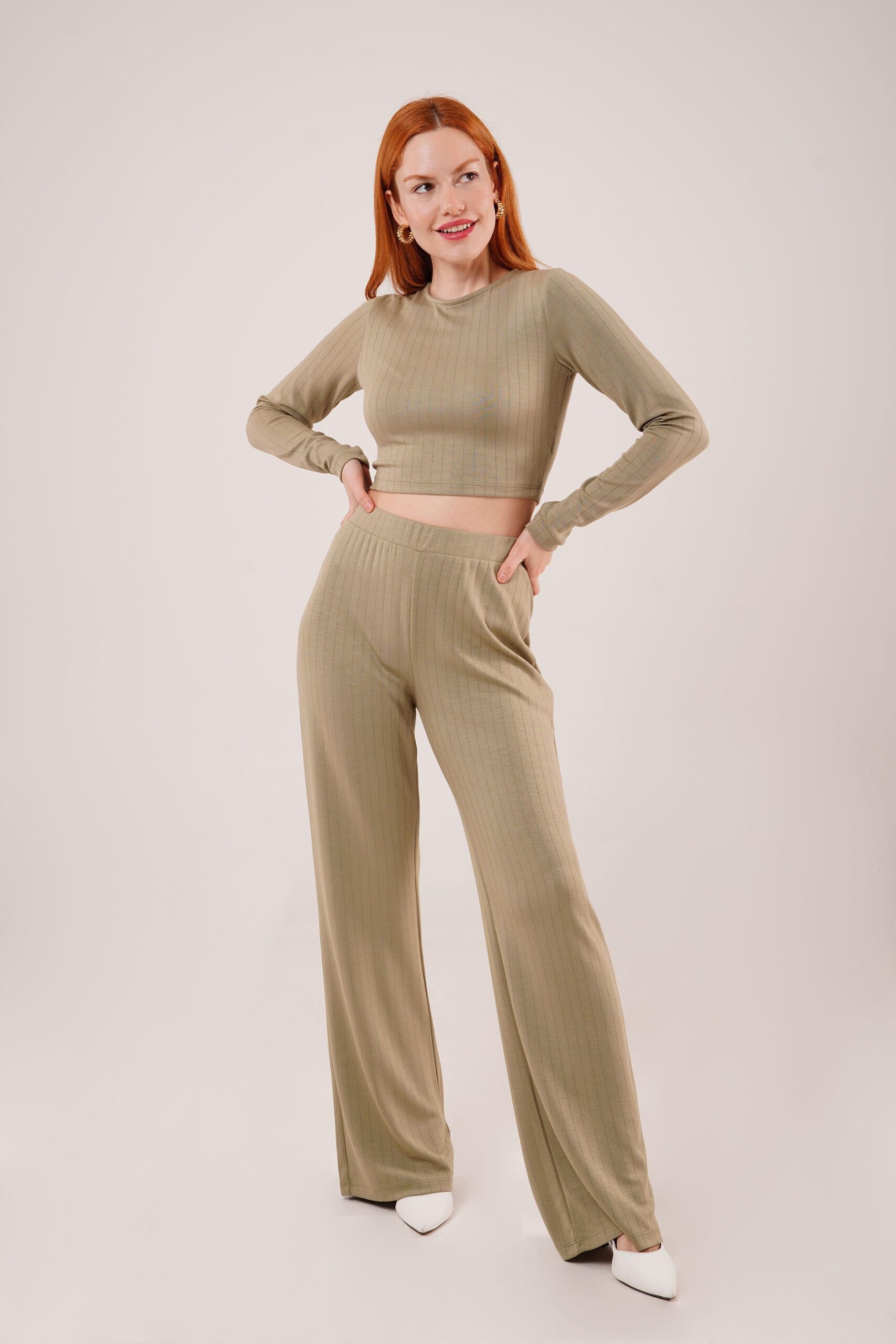 Sets Yanisha